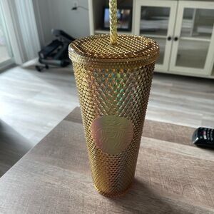Starbucks Walt Disney world 50 anniversary cup with straw and lid gold